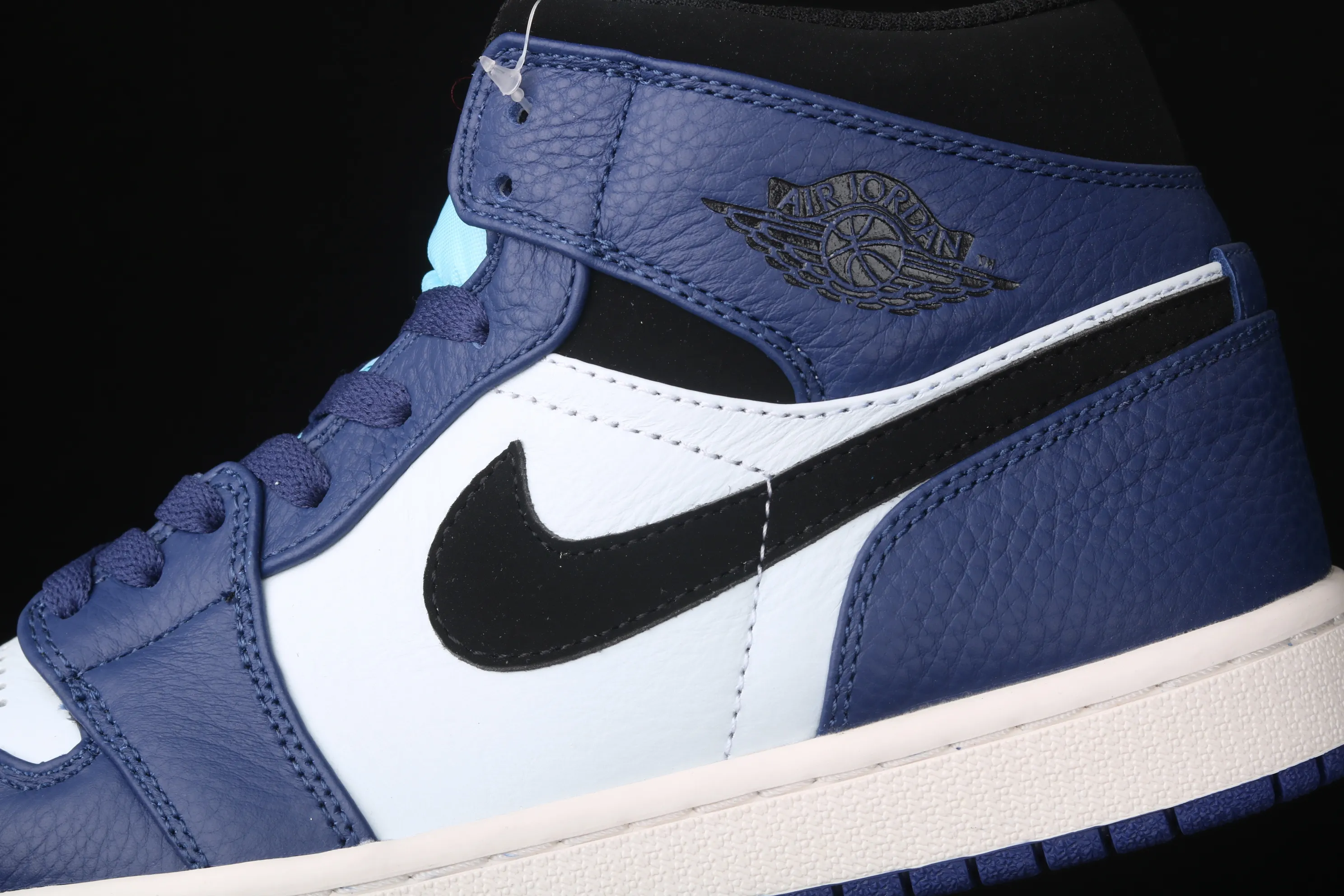 All categories Air Jordan Jordan series basketball shoes Air Jordan 1 Mid Air Jordan 1 Mid AJ1 Joe 1 mid-top‌full head layer‎cultural basketball‌ball‎shoes 852542-400